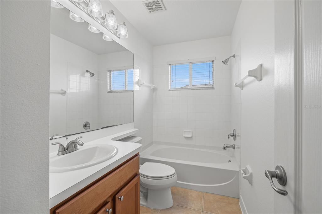 For Sale: $449,900 (5 beds, 3 baths, 2652 Square Feet)