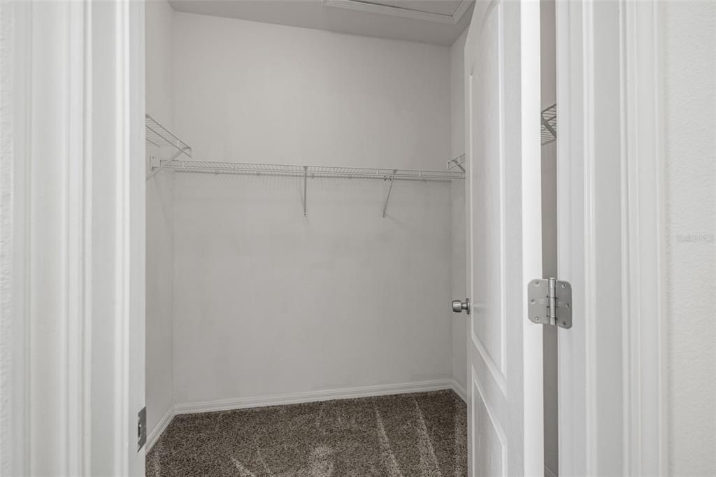 For Sale: $449,900 (5 beds, 3 baths, 2652 Square Feet)