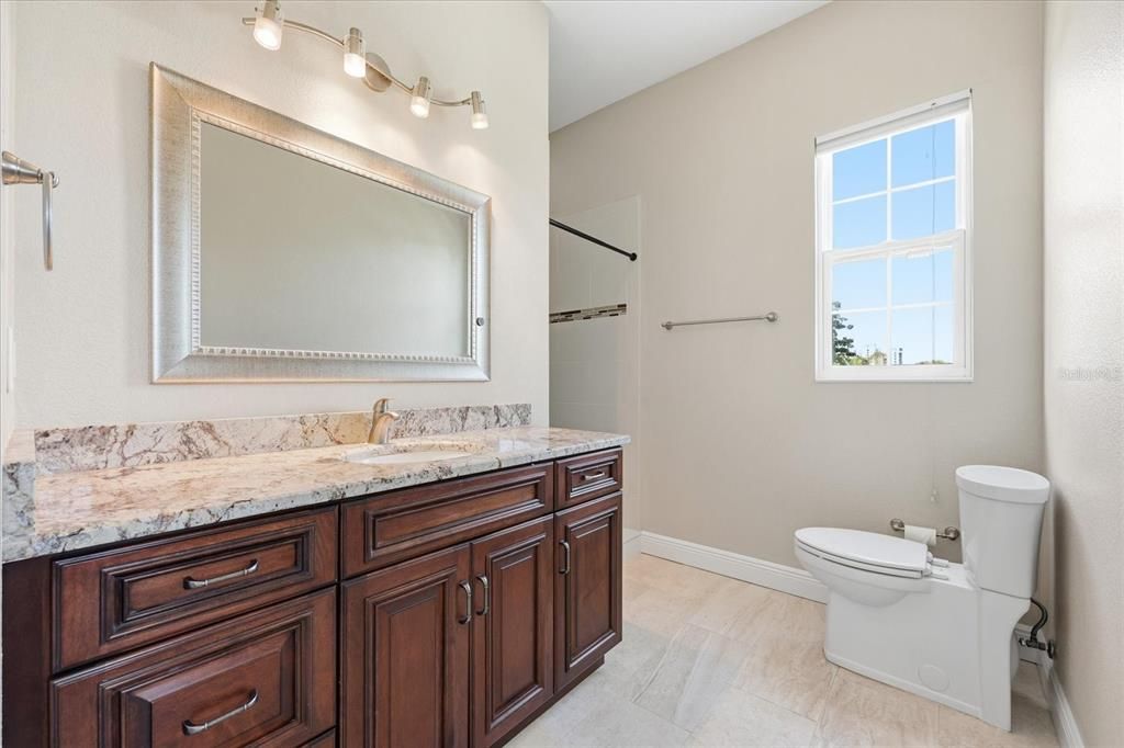 En Venta: $1,475,000 (4 camas, 3 baños, 2544 Pies cuadrados)