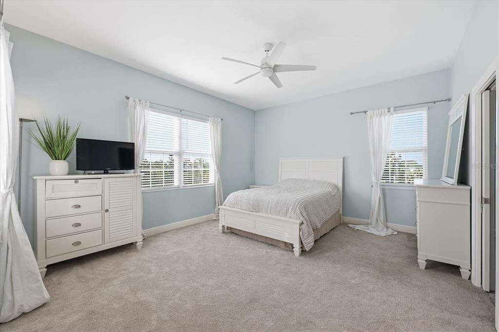 En Venta: $1,475,000 (4 camas, 3 baños, 2544 Pies cuadrados)