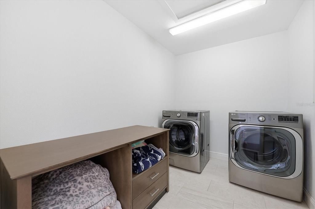 En Venta: $1,475,000 (4 camas, 3 baños, 2544 Pies cuadrados)