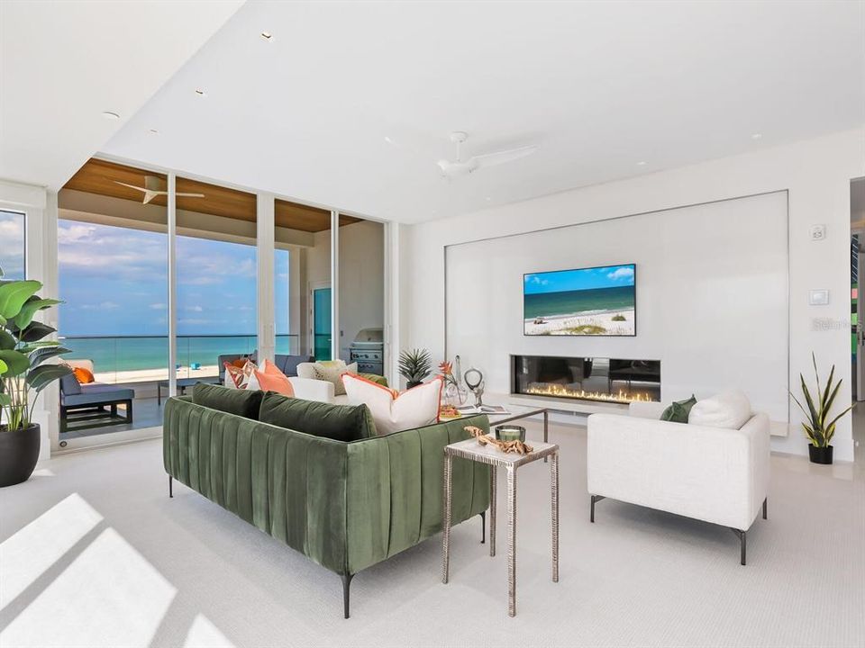 Под контрактом: $7,750,000 (4 спален, 4 ванн, 3525 Квадратных фут)