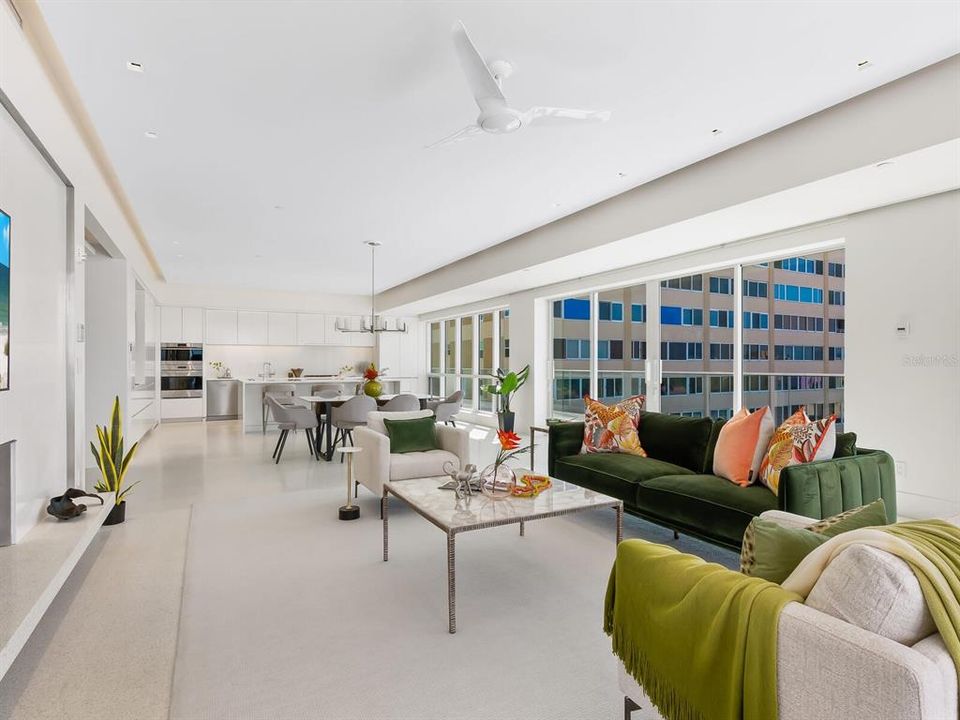 Под контрактом: $7,750,000 (4 спален, 4 ванн, 3525 Квадратных фут)