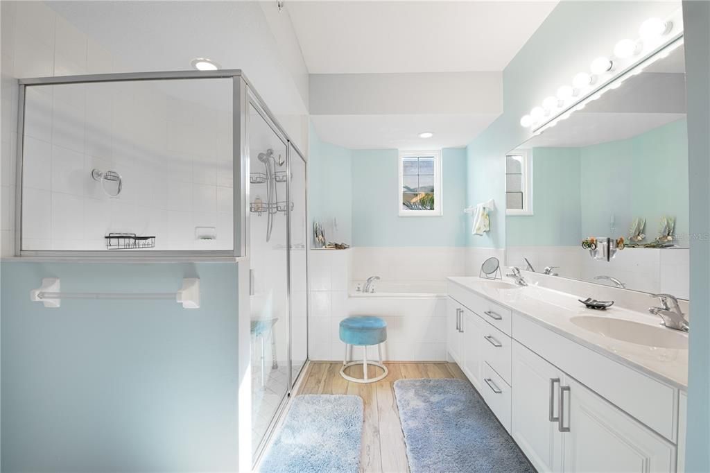 待售: $319,500 (2 贝兹, 2 浴室, 1626 平方英尺)