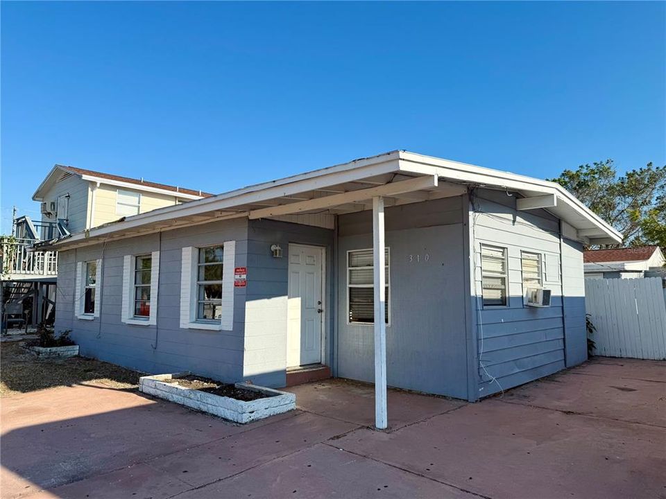 待售: $440,000 (6 贝兹, 0 浴室, 1790 平方英尺)