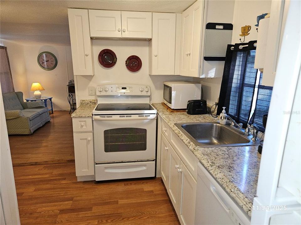 En Venta: $164,900 (3 camas, 2 baños, 924 Pies cuadrados)