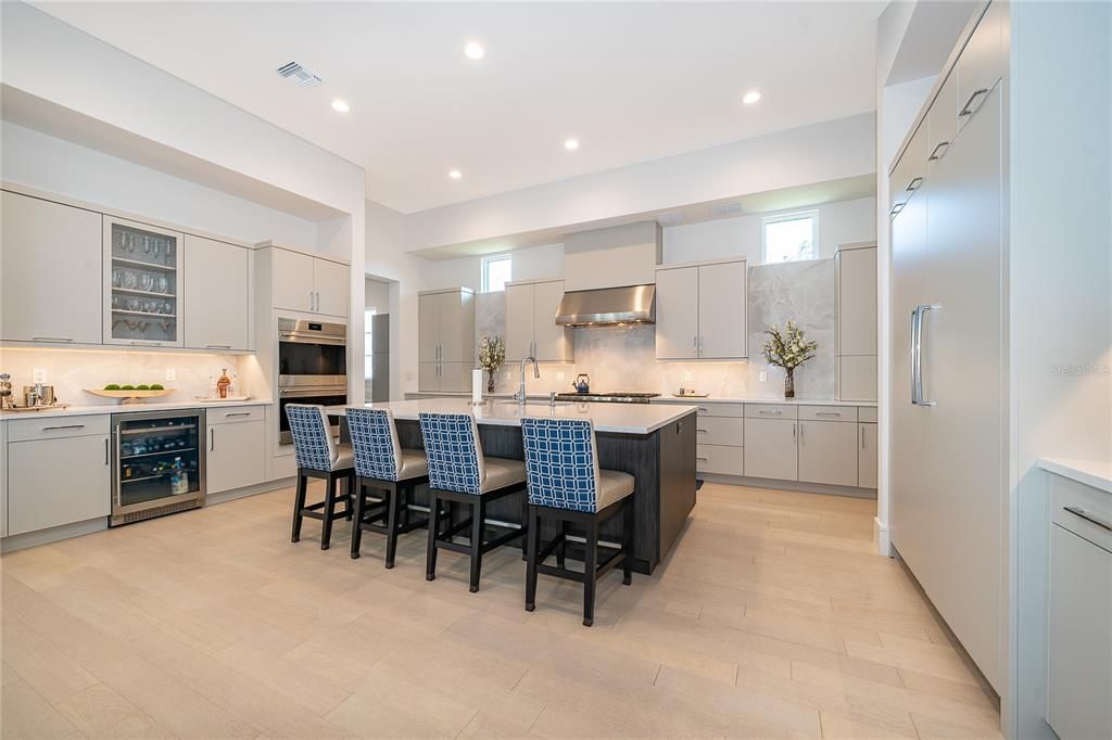 For Sale: $2,495,000 (4 beds, 4 baths, 3996 Square Feet)