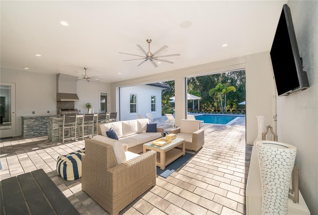 For Sale: $2,495,000 (4 beds, 4 baths, 3996 Square Feet)