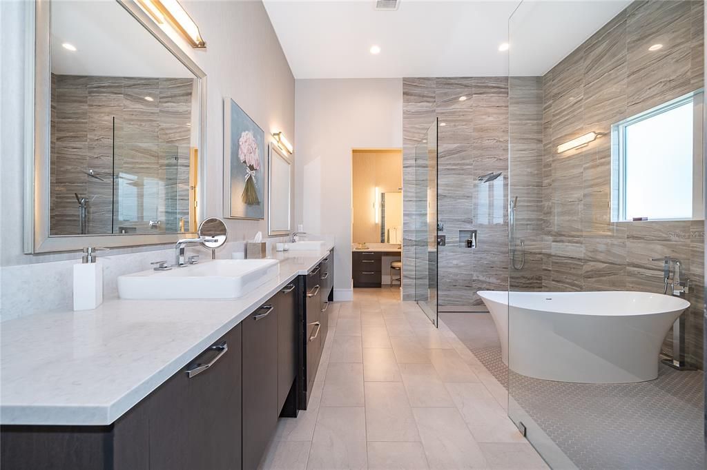 For Sale: $2,495,000 (4 beds, 4 baths, 3996 Square Feet)