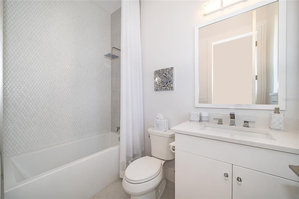 For Sale: $2,495,000 (4 beds, 4 baths, 3996 Square Feet)