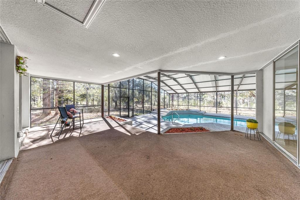 En Venta: $875,000 (3 camas, 2 baños, 2356 Pies cuadrados)