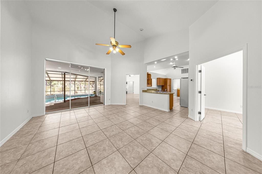 En Venta: $875,000 (3 camas, 2 baños, 2356 Pies cuadrados)