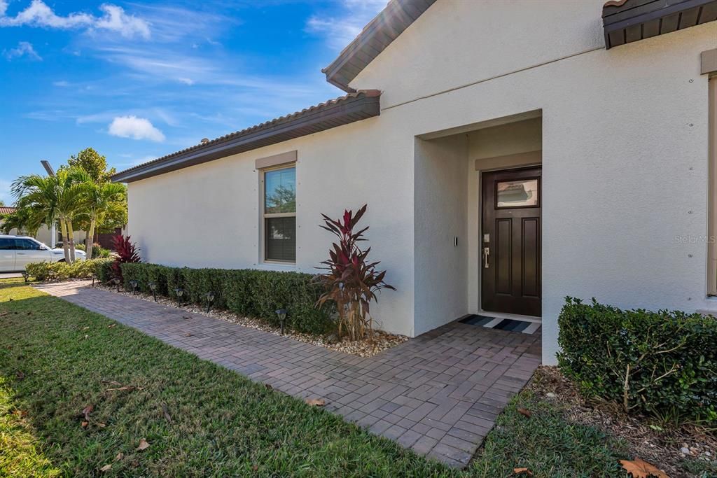 На продажу: $298,000 (2 спален, 2 ванн, 1636 Квадратных фут)