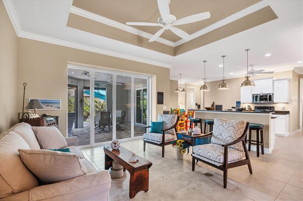 На продажу: $574,000 (3 спален, 2 ванн, 2010 Квадратных фут)