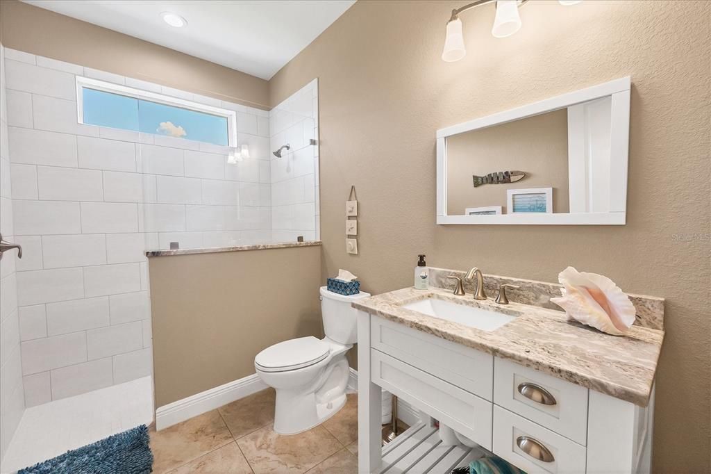 На продажу: $574,000 (3 спален, 2 ванн, 2010 Квадратных фут)