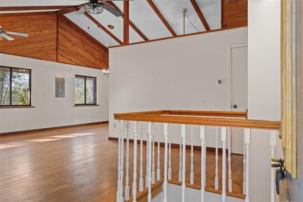 待售: $405,000 (3 贝兹, 2 浴室, 1960 平方英尺)