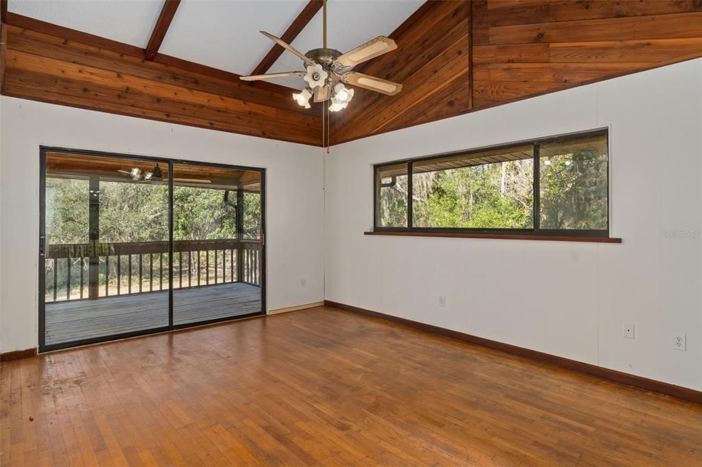 待售: $405,000 (3 贝兹, 2 浴室, 1960 平方英尺)