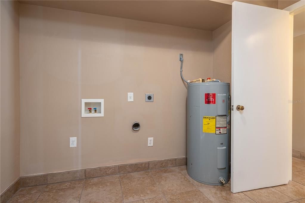 For Rent: $1,825 (3 beds, 2 baths, 1124 Square Feet)