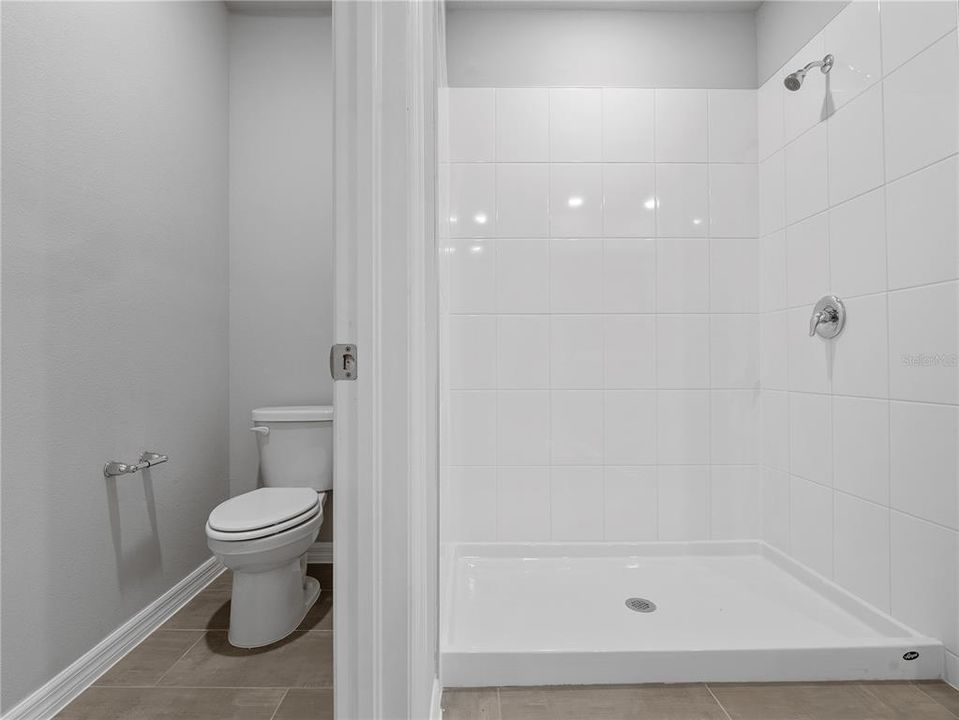 出租: $2,195 (4 贝兹, 3 浴室, 1988 平方英尺)