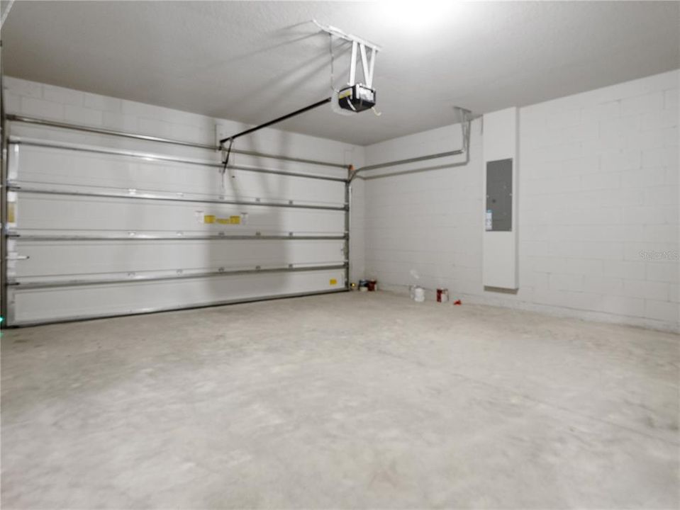 出租: $2,195 (4 贝兹, 3 浴室, 1988 平方英尺)