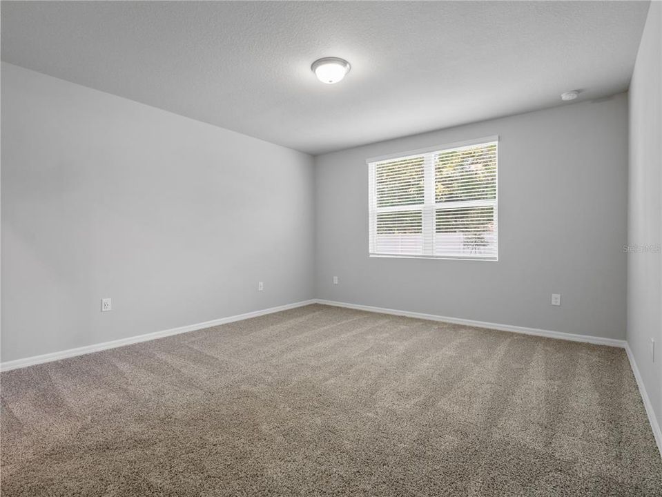 出租: $2,195 (4 贝兹, 3 浴室, 1988 平方英尺)