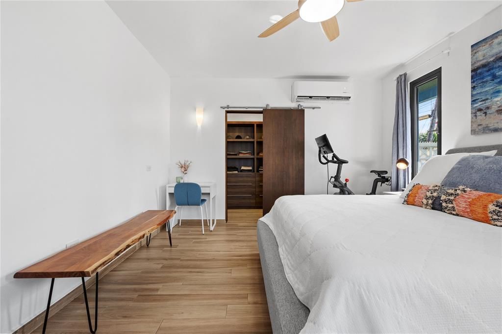 En Renta: $10,000 (4 camas, 3 baños, 6098 Pies cuadrados)