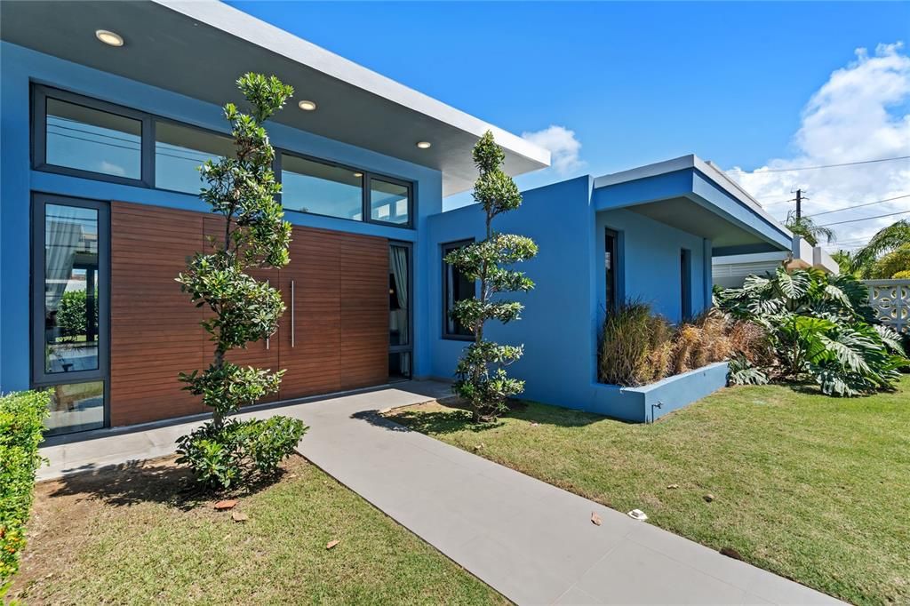 En Renta: $10,000 (4 camas, 3 baños, 6098 Pies cuadrados)