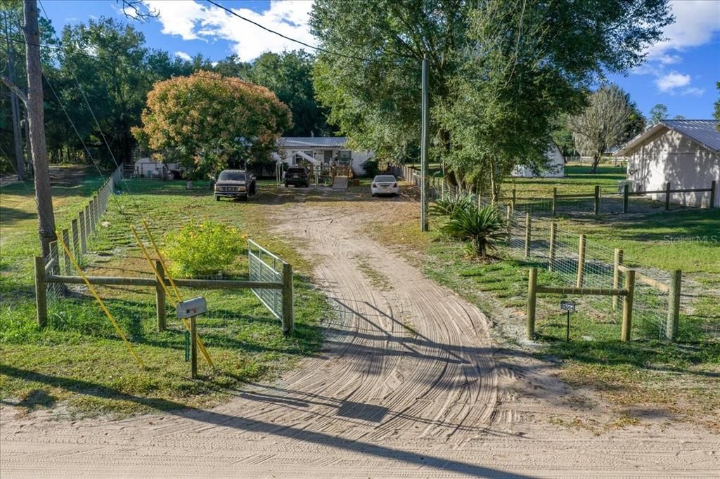 En Venta: $399,000 (5 camas, 3 baños, 3685 Pies cuadrados)