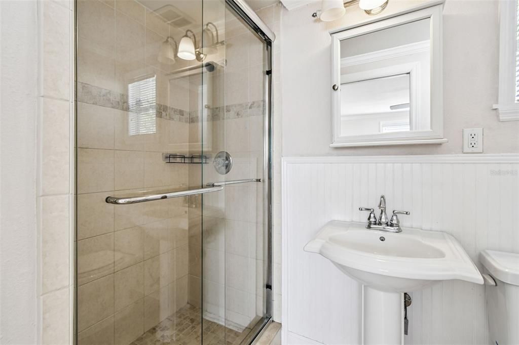 For Rent: $3,200 (4 beds, 3 baths, 1262 Square Feet)