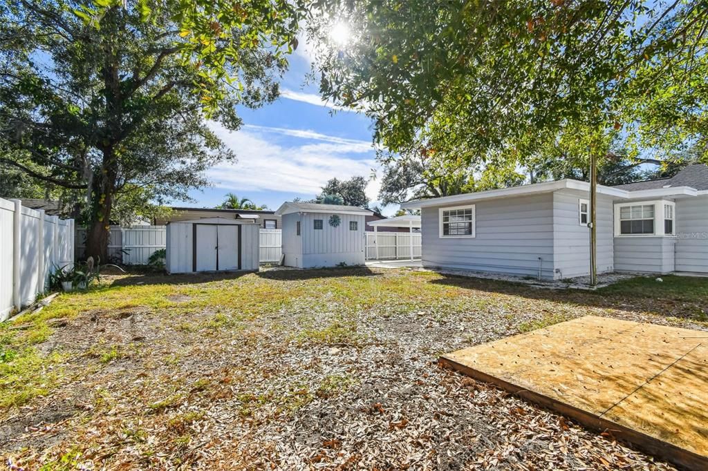 For Rent: $3,200 (4 beds, 3 baths, 1262 Square Feet)