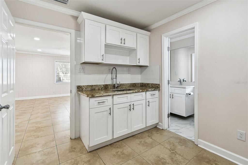 For Rent: $3,200 (4 beds, 3 baths, 1262 Square Feet)