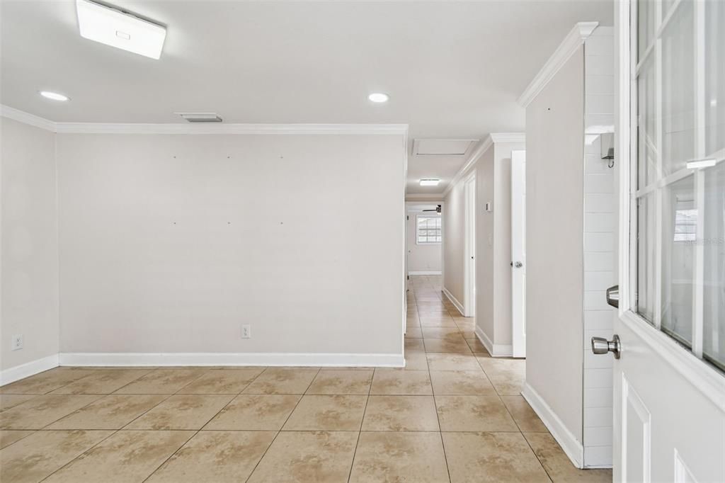 For Rent: $3,200 (4 beds, 3 baths, 1262 Square Feet)