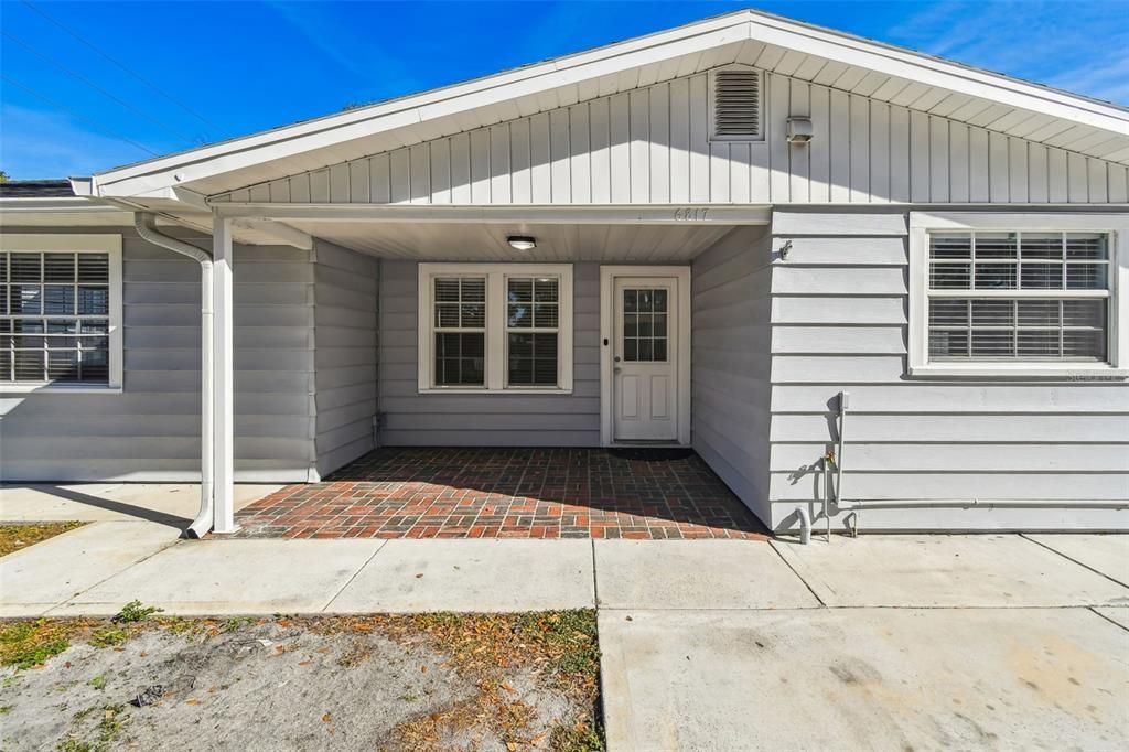 For Rent: $3,200 (4 beds, 3 baths, 1262 Square Feet)