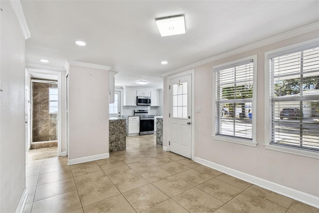 For Rent: $3,200 (4 beds, 3 baths, 1262 Square Feet)