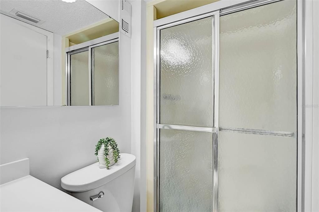 For Sale: $435,000 (2 beds, 2 baths, 1016 Square Feet)