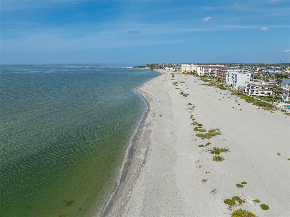 For Sale: $435,000 (2 beds, 2 baths, 1016 Square Feet)