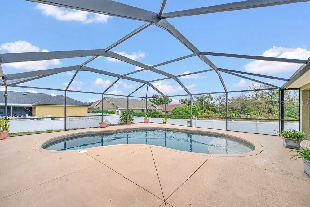 На продажу: $399,000 (4 спален, 2 ванн, 2220 Квадратных фут)