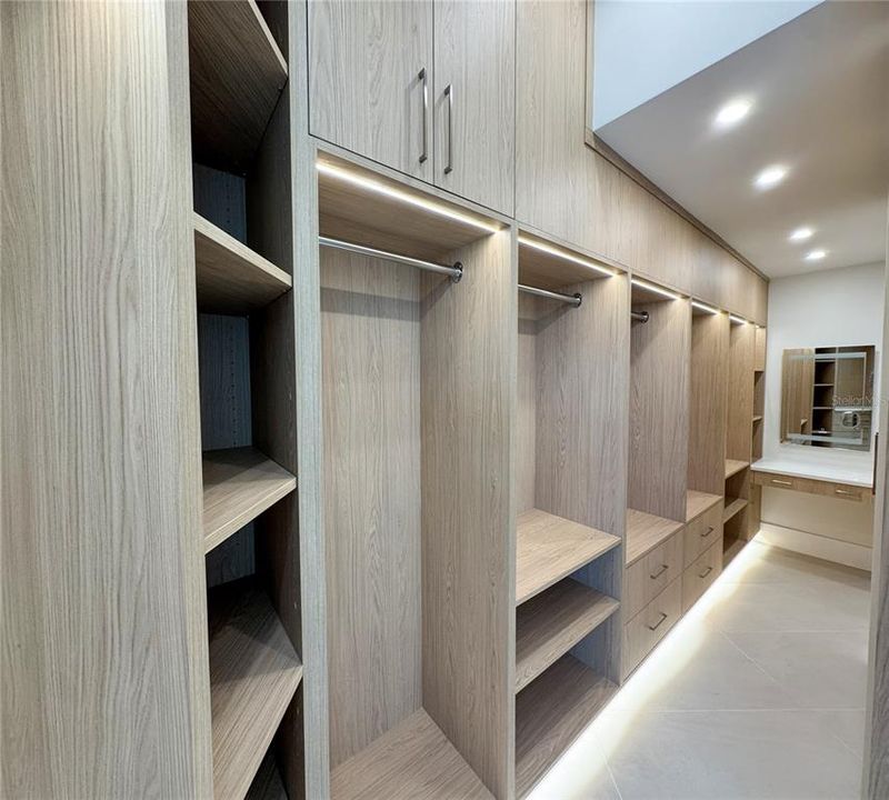 На продажу: $6,488,000 (4 спален, 4 ванн, 3554 Квадратных фут)