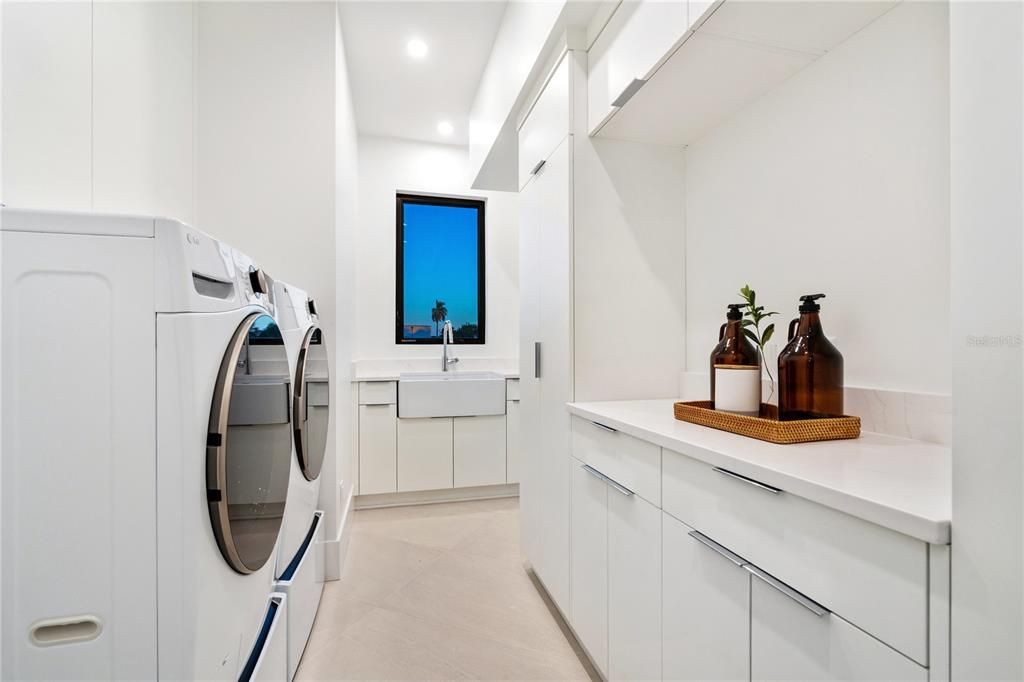 На продажу: $6,488,000 (4 спален, 4 ванн, 3554 Квадратных фут)