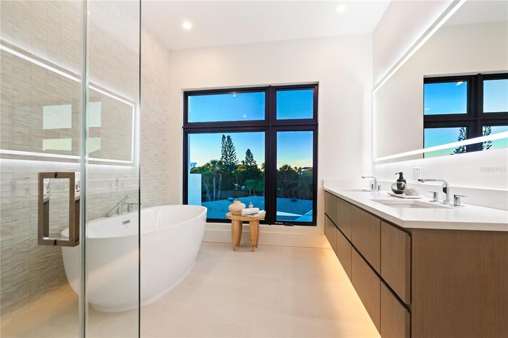 На продажу: $6,488,000 (4 спален, 4 ванн, 3554 Квадратных фут)