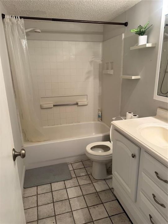 For Rent: $1,150 (1 beds, 1 baths, 678 Square Feet)