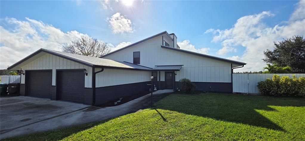 For Sale: $627,500 (3 beds, 2 baths, 1792 Square Feet)