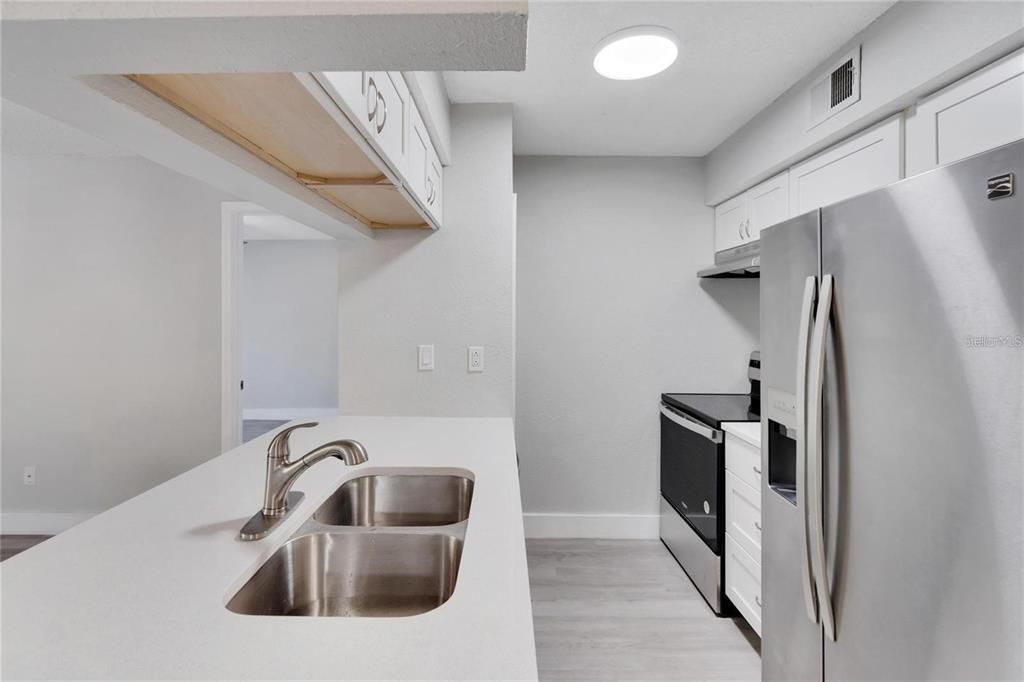 出租: $1,750 (2 贝兹, 2 浴室, 918 平方英尺)