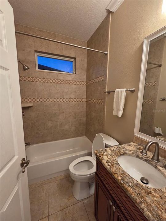 出租: $3,195 (3 贝兹, 2 浴室, 1756 平方英尺)