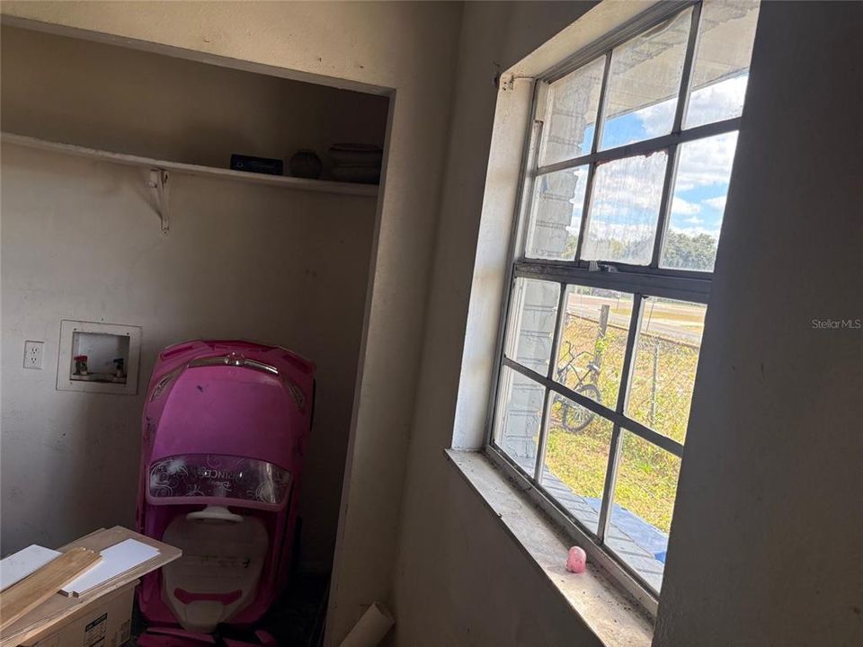 For Sale: $380,000 (6 beds, 0 baths, 2496 Square Feet)