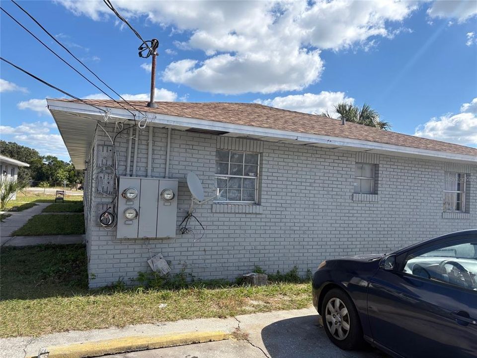 For Sale: $380,000 (6 beds, 0 baths, 2496 Square Feet)