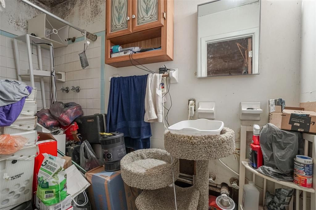 En Venta: $215,000 (4 camas, 2 baños, 1540 Pies cuadrados)