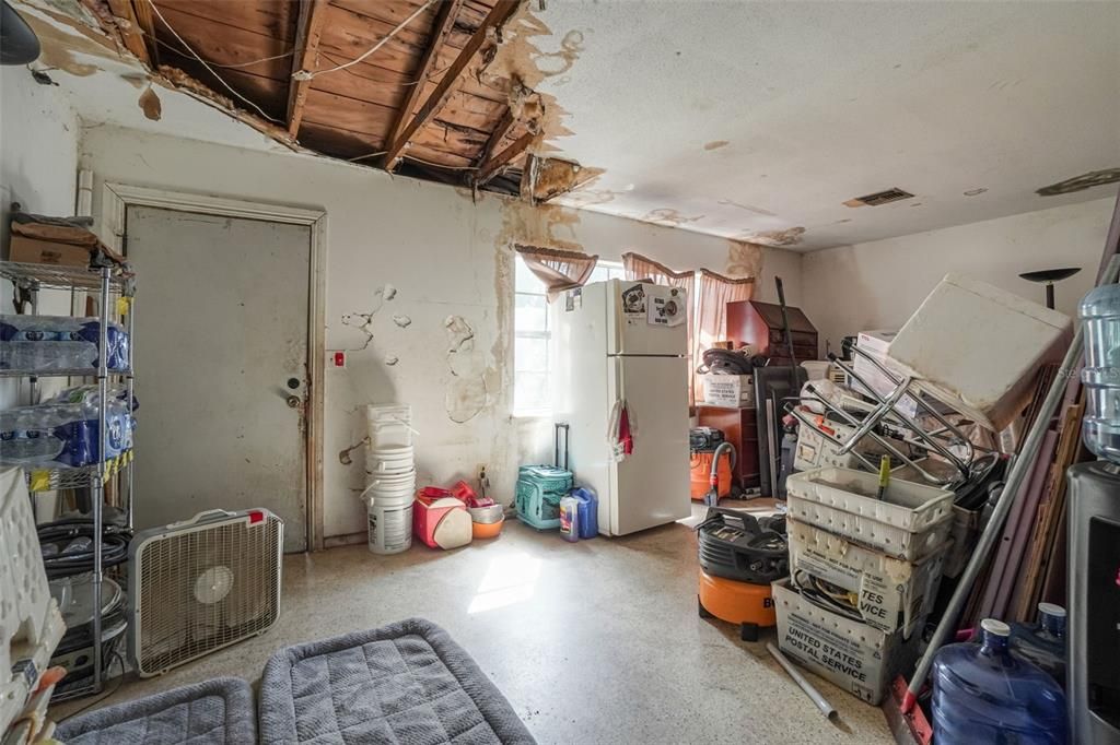 En Venta: $215,000 (4 camas, 2 baños, 1540 Pies cuadrados)