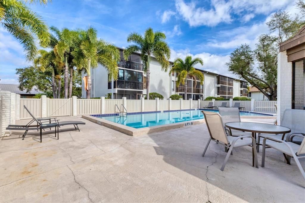 For Sale: $229,888 (2 beds, 2 baths, 1065 Square Feet)