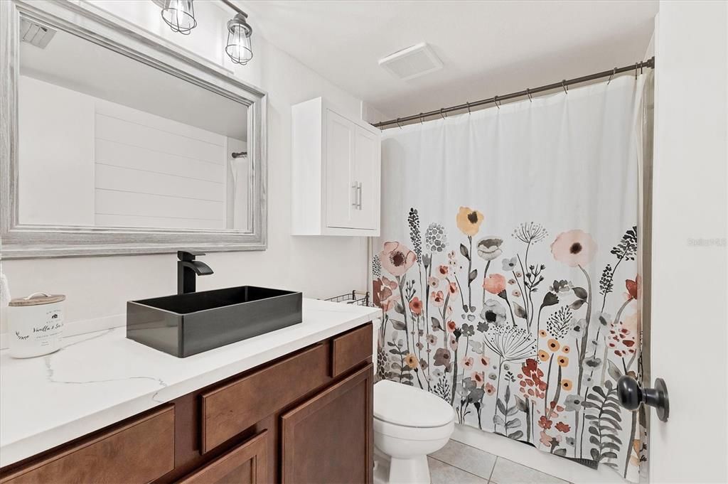For Sale: $229,888 (2 beds, 2 baths, 1065 Square Feet)